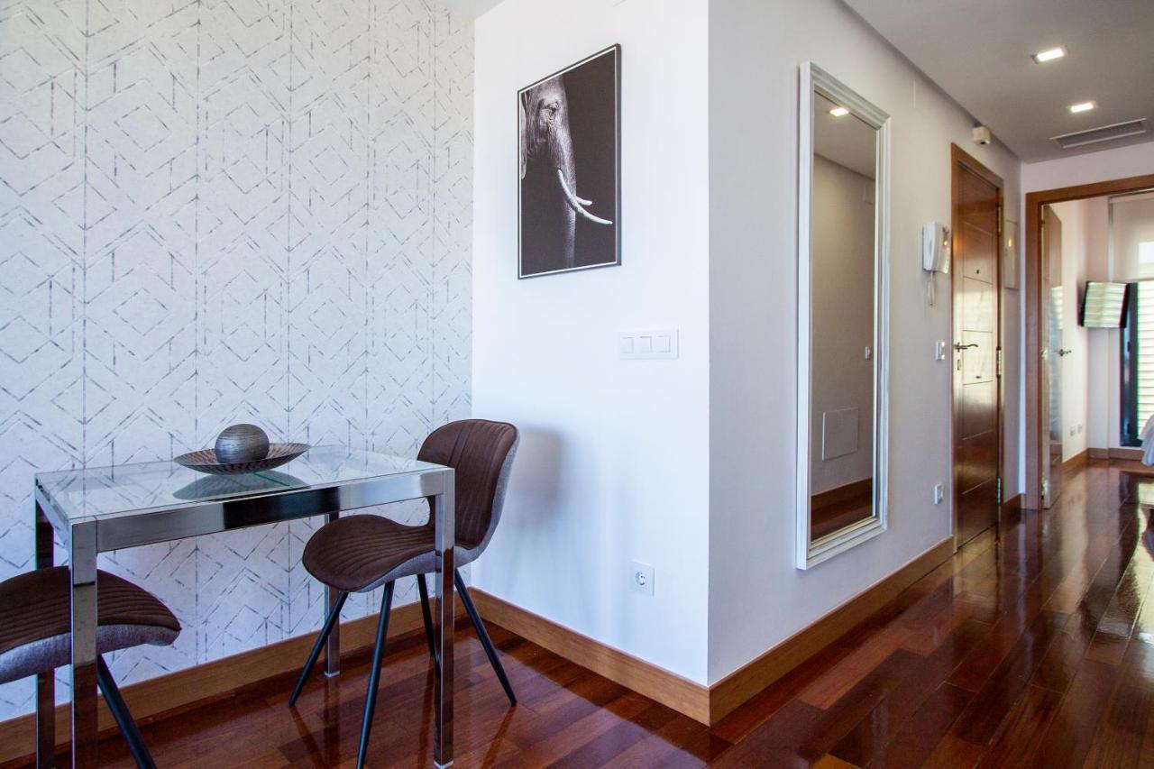 Apartamentos Castilla Luz Business Madryt Zewnętrze zdjęcie